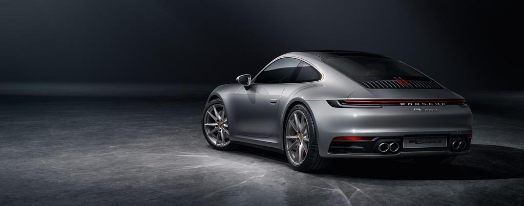 Timeless and contemporary have never been so close. Design. The silhouette of the 911 stands for timeless design. But the new 911 also proves how contemporary it is, especially from behind.