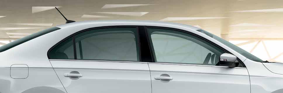 Zatamnjeni prozori SunSet dodatno ističu elegantnost modela RAPID i štite putnike na stražnjim sjedalima od