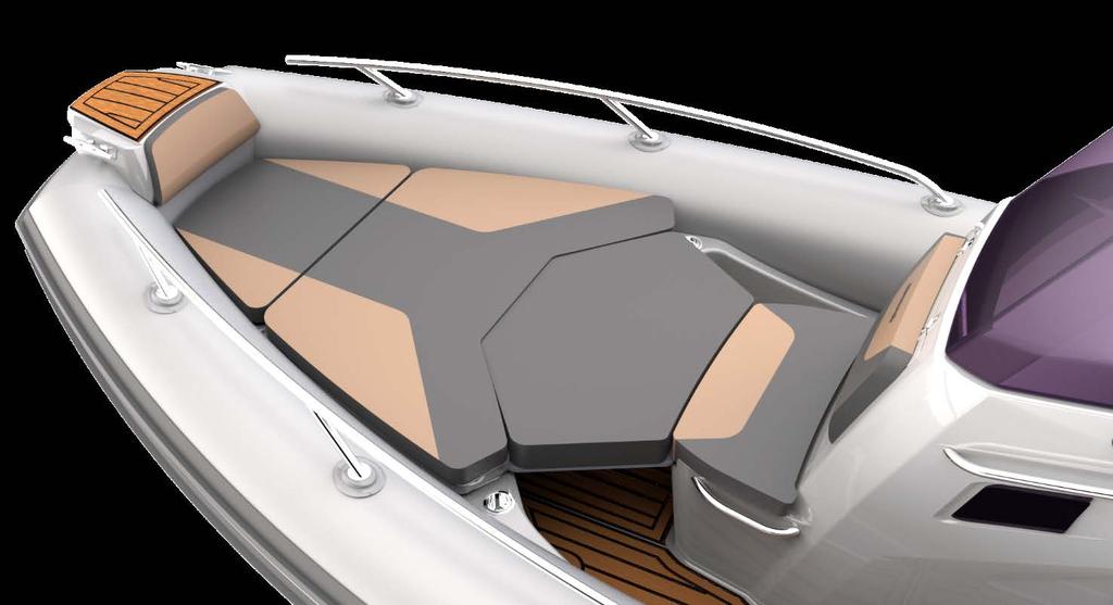G750 Detailed Overview At the Bow As a standard Golden Line feature, a traditional bow