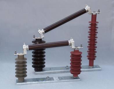 solution to the combination of overvoltage and overcurrent protection. They are equipped with supporting insulators made of cycloaliphatic resin and with in principal any type of surge arresters.