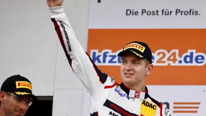 The 21-year-old won the GTE-Am class at the Nürburgring and in Mexico City. He also finished sixth in this class at the 24 Hours of Le Mans.