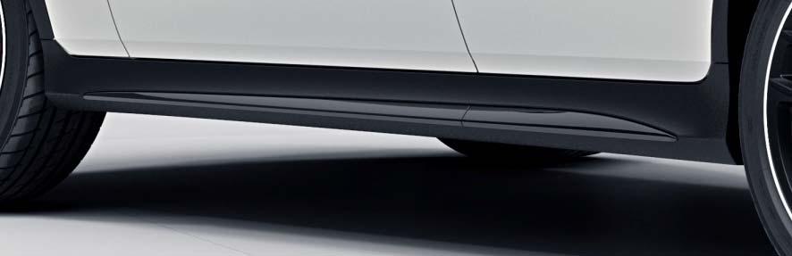 high-gloss black Waistline trim strip and window
