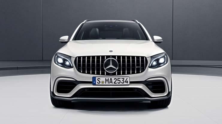 Exterior Images Panamericana grille with AMG badge