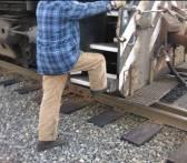 D OPERATING CUT LEVERS Equipment 3 steel rod, air line release lever Duration < 1min Frequency 69X/shift Force High (if kicking knuckle, pulling on steel rod) Task Overview When the locomotive and