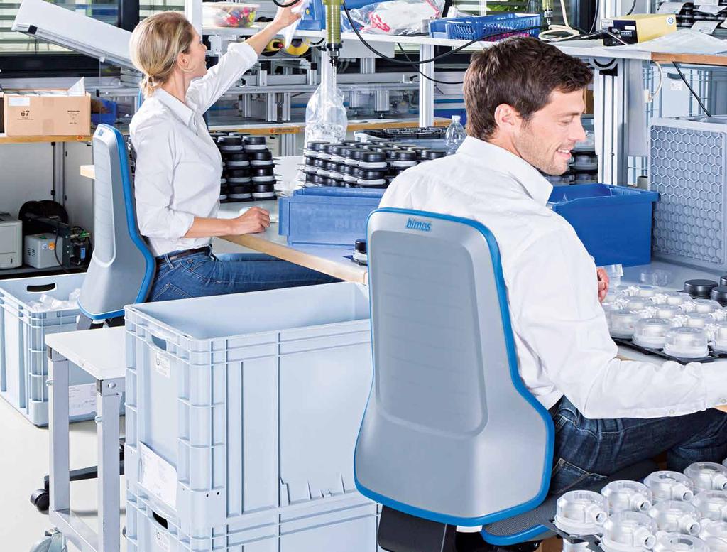 Desk chairs Desk chairs from LISTA provide perfect seating and standing solutions for versatile use in production, at electronic workstations or in the laboratory.