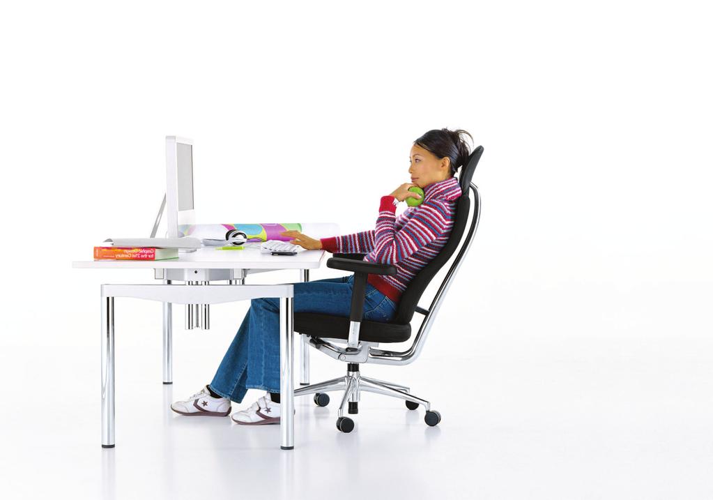 A high backrest is not a question of hierarchy. It s about healthy sitting. HeadLine is the chair for everyone who wants healthier seating at work.