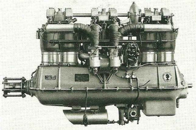 VÝVOJ PRVÝCH MOTOROV, MOTORY SPOLOČNOSTÍ RAPP A A.G.O. Rappov motor, spočiatku s výkonom 90 hp, bol neskôr prerobený na motor s výkonom 100 hp.