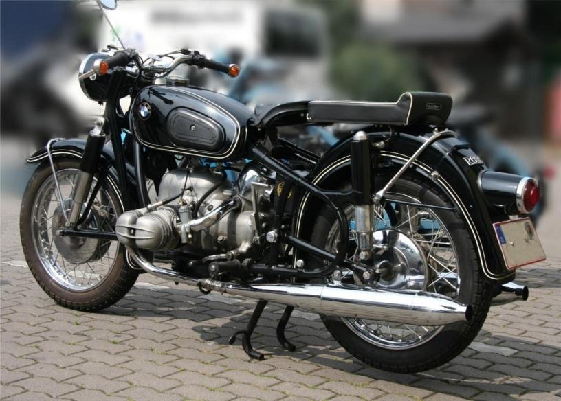 BMW MOTORY DO JEDNOSTOPOVÝCH VOZIDIEL V roku 1955 sa začal vyrábať motocykel BMW R 69, do ktorého bol použitý prepracovaný typ motora. Bol to motor M268/2. Výkon motora bol 35 hp pri 6 800 rpm.