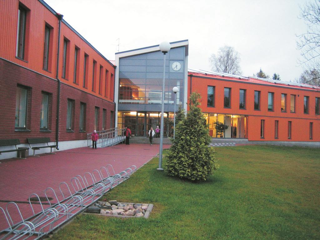 Kurtna kool kasutab energia saamiseks päikese abi 29. novembril 2008. a avati Harjumaal Saku vallas Kurtna põhikool. Kool on pärast kapitaalremonti uus nii seest kui ka väljast.