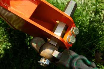 enables the mower to cut to its full working