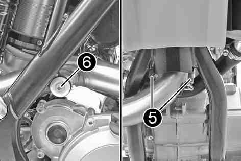 B00268-10 Detach springs. Spring hooks (50305017000) Remove screw.