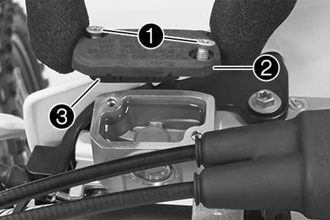 12 BRAKE SYSTEM 63 Skin irritation Brake fluid causes skin irritation. Keep brake fluid out of the reach of children. Wear suitable protective clothing and safety glasses.