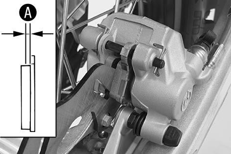 12 BRAKE SYSTEM 67 12.12 Checking the rear brake linings Danger of accidents Worn-out brake linings reduce the braking effect. Ensure that worn-out brake linings are replaced immediately.