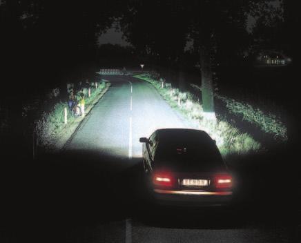 The white light produced by the Xenon HID lamps is similar to daylight. Studies have demonstrated that this enables drivers to concentrate better.