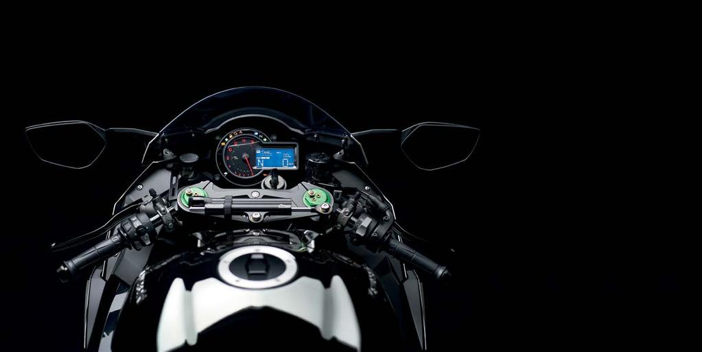 MAN-MACHINE INTERFACE Although the Ninja H2 s high performance cannot be denied, since it was not intended to be a race bike designed to turn quick lap times as efficiently as possible, it