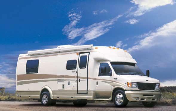 Luxury. Style. Selection EXPERIENCE THE POWER OF CHOICE The DYNAMAX line up of highly maneuverable motorhomes includes a whole new dimension in luxury travel and living comfort.