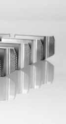 Sriegimo peiliukai kitiems sriegiams (pvz., BSW) pagal paklausimą. HSS sriegimo peiliukai, skirti apipjaustyti ruošinius virš 500 N/mm² (MPa) 50 % antkainis.