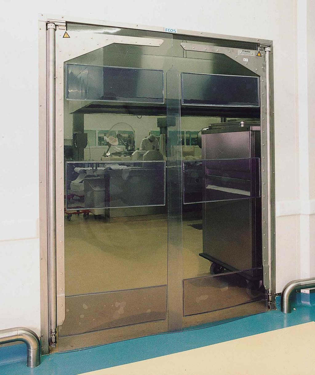Additional applications Swing doors Old-fashioned reliability A swing door is a manually operated interior door for industrial use. This door system is available in a range of sizes up to 9 m 2.