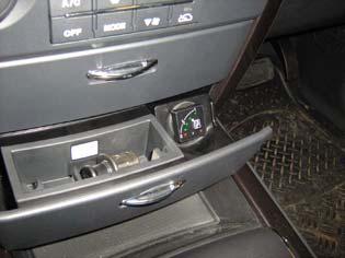 Pushing the switch in the centre may result in damage to the switch.
