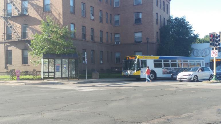 This project will modernize much of Route 6 connecting Stadium Village to southwest Minneapolis via University Avenue and Hennepin Avenue. Three buses will be upgraded to fully electric propulsion.