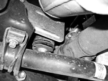 10. Make an alignment mark between the driveshaft u-joint and the pinion