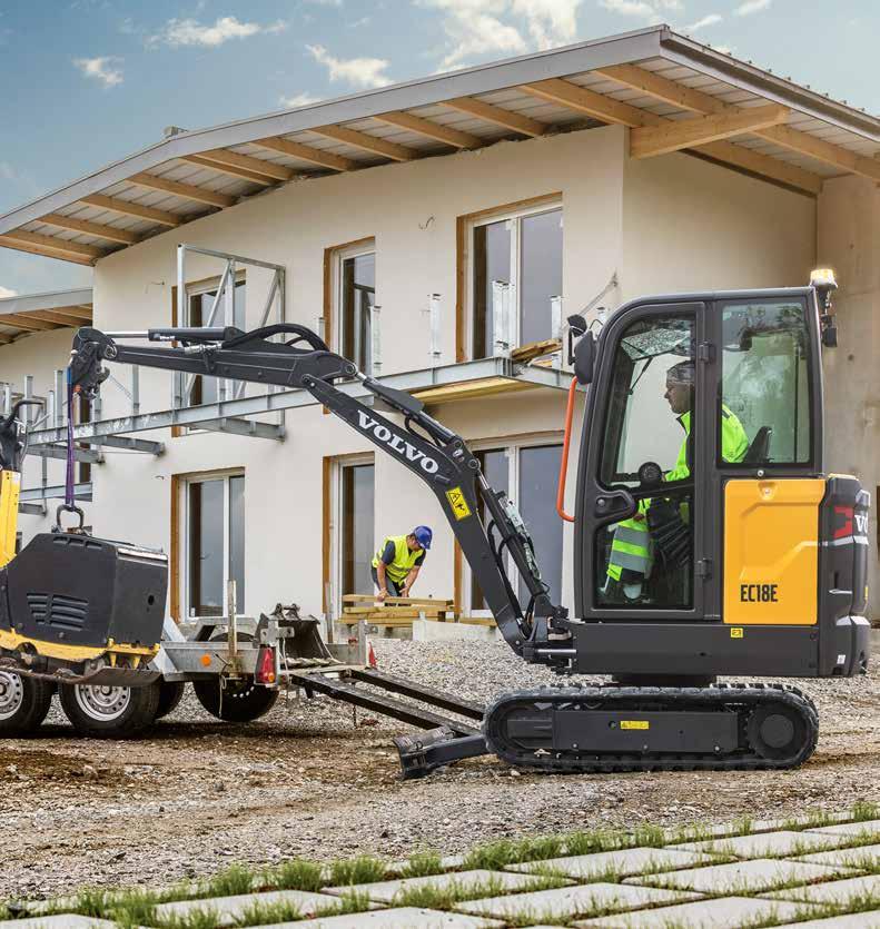 Small machine, big performance Take performance to a new level, with a 13% increase in traction force and 2 130kg of combined digging forces.
