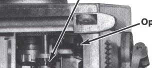 With the selector handle in the coupled position, manually crank the switch operator to the fully closed position as indicated by the switch operator position indicator. See Figure 5.