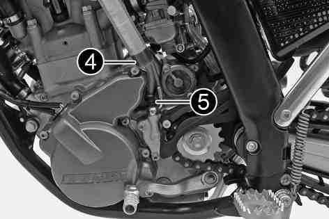 MAINTENANCE WORK ON CHASSIS AND ENGINE 84 The fluid level rises with increasing wear of the clutch lining disc. Avoid contact between ake fluid and painted parts. Brake fluid is corrosive!