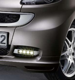 > 11 BRABUS LED third brake light: This small light is cleverly integrated in the air flow break-away edge of your smart: The icing on the cake of a customised rear