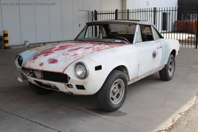 Inspection certificate, valid until: 12/06/2017 11 1976 - FIAT 124 Sport 500 Body type: Berline First registration: 10/11/1976 Chassis number: