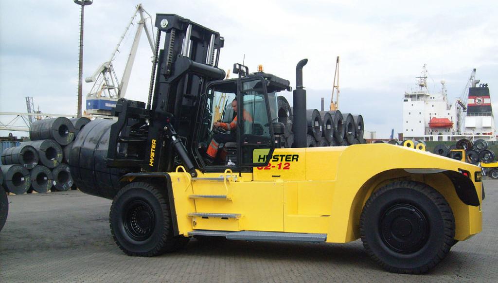 Added Value Nine in a Row Seven mid-range Forklift Trucks from 25 tonnes @ 900 mm up to 32 tonnes. Three of these FLT s are ultra-compact S models, able to work in very restricted operating spaces.