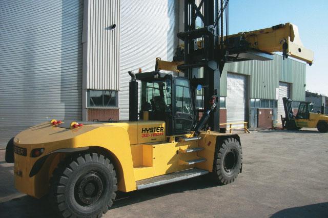 H28-32XM-1CH Dedicated Container Handlers Since 198 Hyster FLT type Dedicated Container Handlers have set the standard in highest net container lifting capacity.