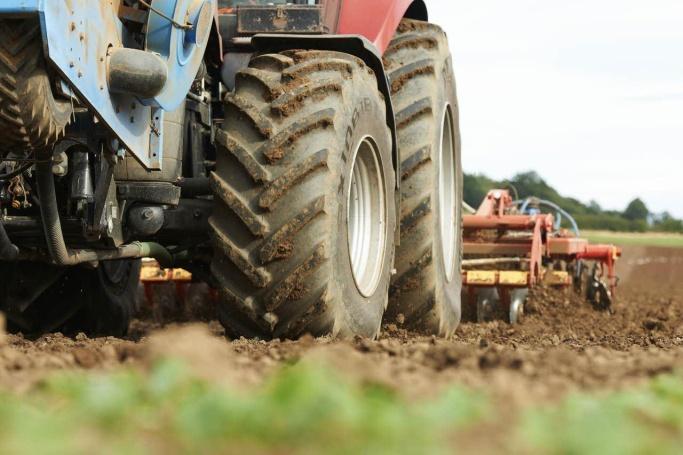 Agricultural: down slightly overall, with higher demand for technical tires Agricultural tire markets Europe and North America (in number of tires, base 100 in 2009) Slight decline in OE Modest