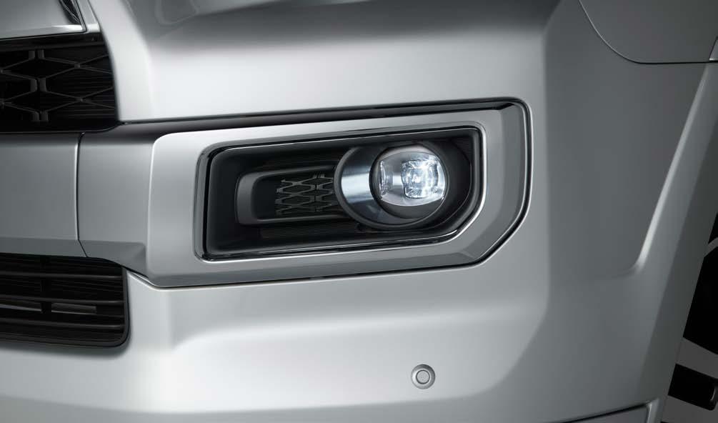 EXTERIOR HIGH PERFORMANCE LED FOG LIGHTS Designed with asymmetric right and left lamps to help achieve excellent road illumination, they seamlessly