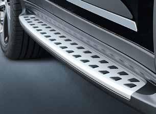 D7371ADE00 Side trim lines Provides a distinctly sporty highlight to the lower door panels.