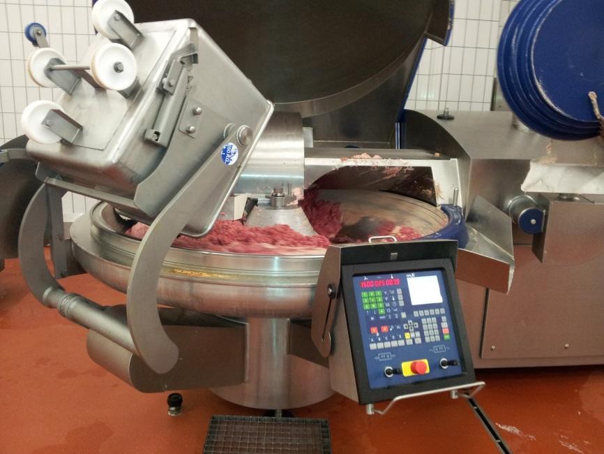 Reference case: Meat cutting Processes with high automatization often contain VFDs which causes harmonics in the power supply. This can affect machinery s and could cause downtime in production lines.