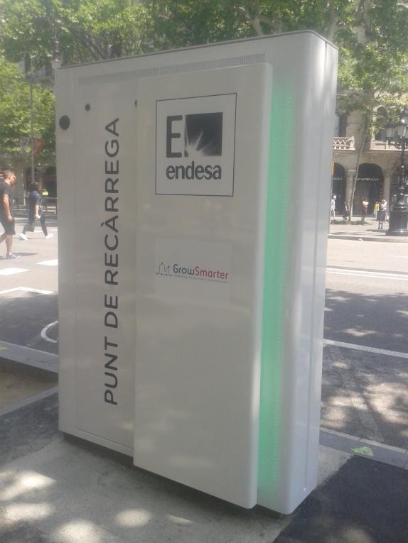 What is the solution? In Barcelona and Stockholm, Endesa and Fortum are providing public fast charging on public and private land, in partnership with city authorities.