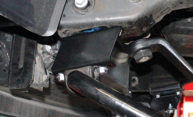 When installing the FTS sway bar brackets the should look as if they