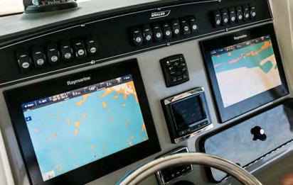 The 280 Outrage features a deluxe SmartCraft helm display, with an array of the latest Raymarine electronics & navigation packages available including GPS, CHIRP sonar, fishfinders and chartplotters.