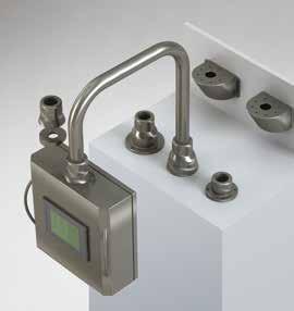 SUSPENSION ARM SYSTEM OPERATOR PANE ENCOSURE Operator housing made from AISI304 satin stainless steel sheet metal with a thickness of 1.5 mm and a ScotchBrite finish, shaped and welded on all sides.