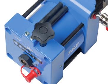 The units are supplied in a sturdy case including oil suction and return hoses with quick connect couplings.