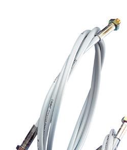 Maximum working pressure up to 150 MPa (21 750 psi) SKF Flexible High-pressure Hoses The SKF flexible pressure hoses are designed to be used together with the quick connect coupling SKF 729831 A and