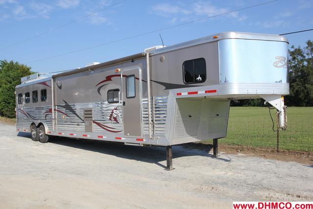 We try our best, but sometimes features and weights get mislisted. Thank you! Do you have a question about this Horse Trailer?