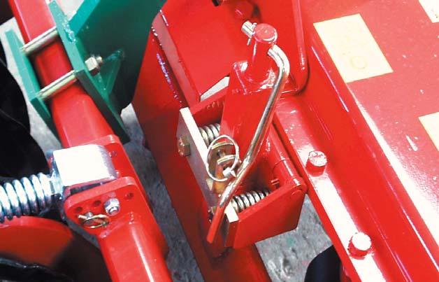 Kverneland Power Harrow Programme - feature by feature Effective rear levelling bar Kverneland s high performance rear levelling bar is infinitely