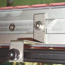 .. Spacer for R2SL1/17, figure 5 (E= 8, 13, 18, 20, 23, 28, 30, 33, 38, 40, 48) Nuts for dovetail for & Cobral conveyors These nuts allow accessories to be installed while saving space and cost.