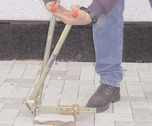 BLOCK/SLAB EXTRACTOR The paving block extractor is indispensable when you need to remove broken or