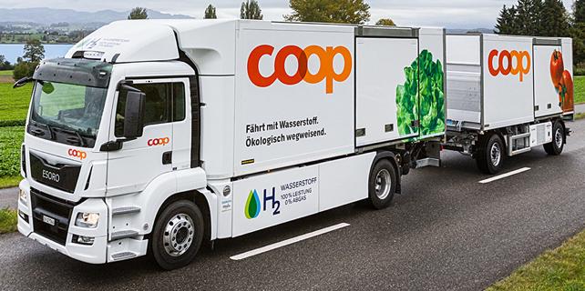 World wide innovation: Coop 34t truck with trailer Potential to fully substitute diesel drive trains Fuel cell system 100kW H2 dispenser 350 bar high flow Left to cabin Chassis MAN TGS H2 refilling