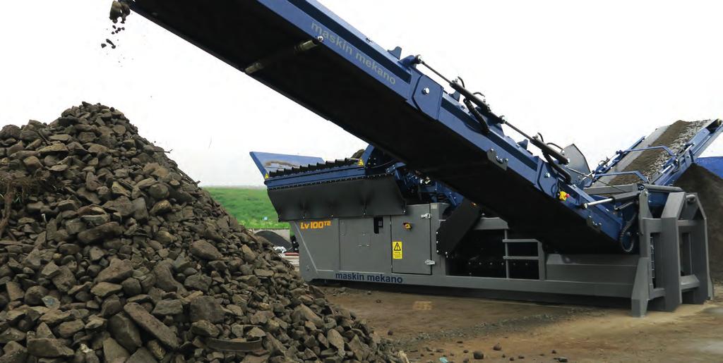 The powerful movement and low frequency handles wet and sticky material and recycling masses as well as crushed material. Loading can be performed with both an excavator and a wheel loader.