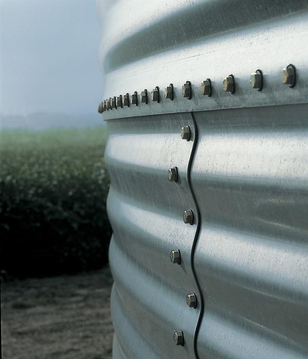 On-Farm Feed Silos Brock Feed Systems has a long reputation for providing industry-leading features and silo accessories for on-farm storage silos.