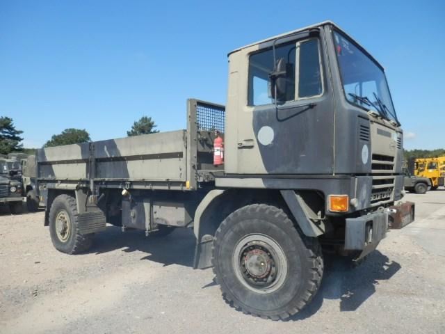 Quantity 20x Bedford TM 4x4 8ton cargo trucks fitted platform + cargo bodies, some with Atlas hydraulic self loading cranes -